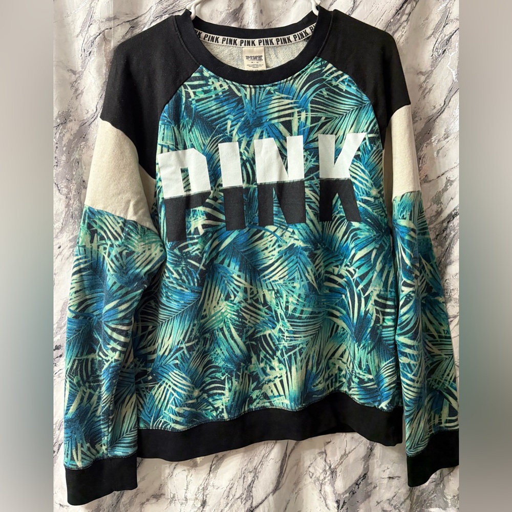 PINK Victoria's Secret Crew Neck Sweater w/ Tropical Design💙 Like New 🆕 !